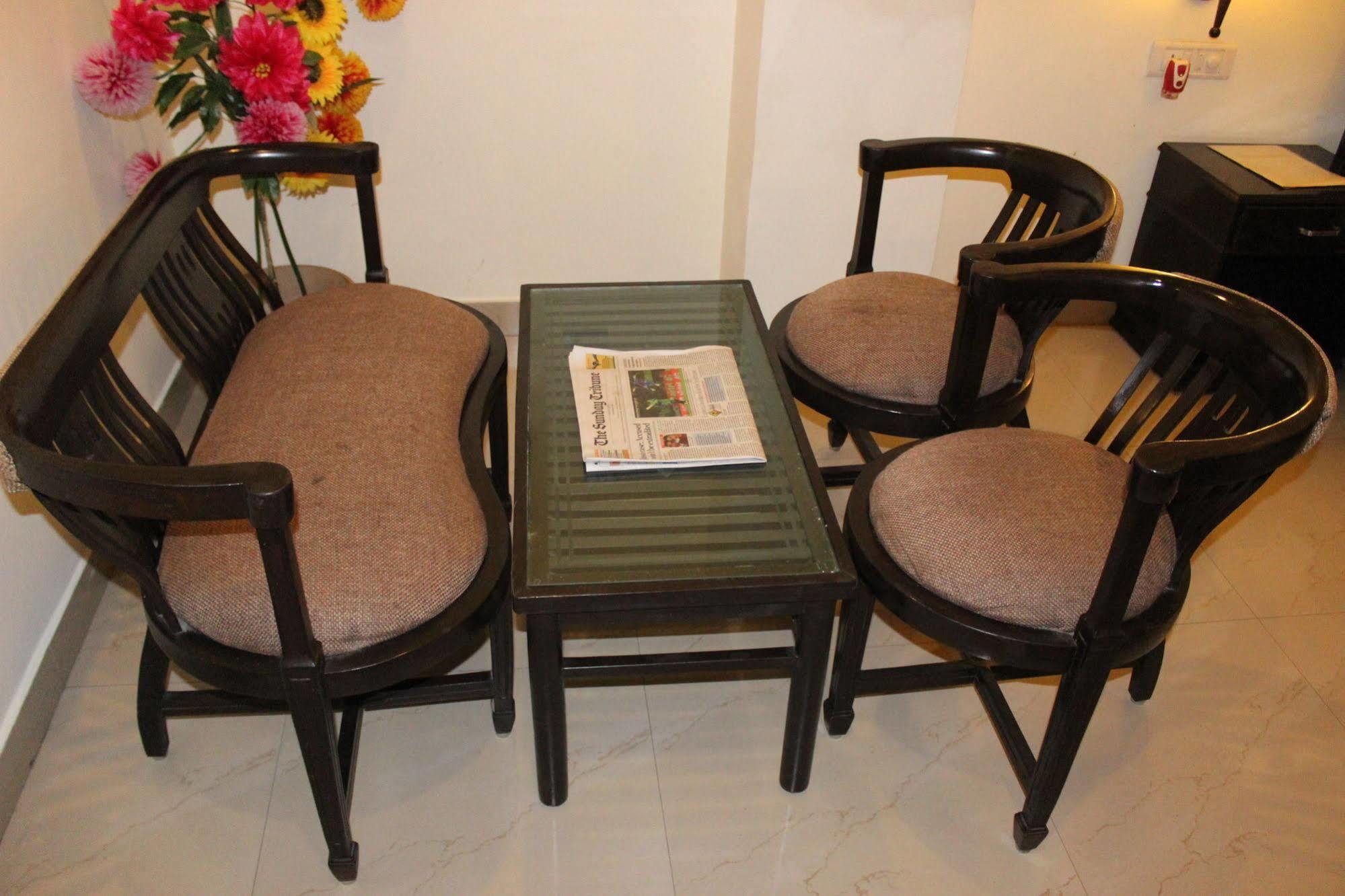 Hotel Hong Kong Inn Amritsar Bagian luar foto